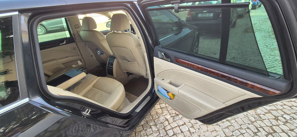 Skoda Superb Break 1.6 T.DI Elegance Greenline em muito bom estado. 
Usado · Abril · 2011 · Negociável