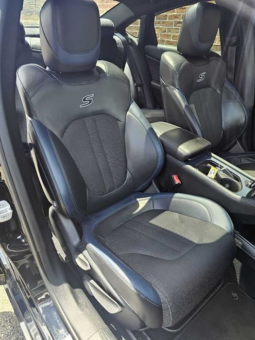 Chrysler 200 S      2015
