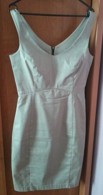 Elegancka sukienka ołówkowa