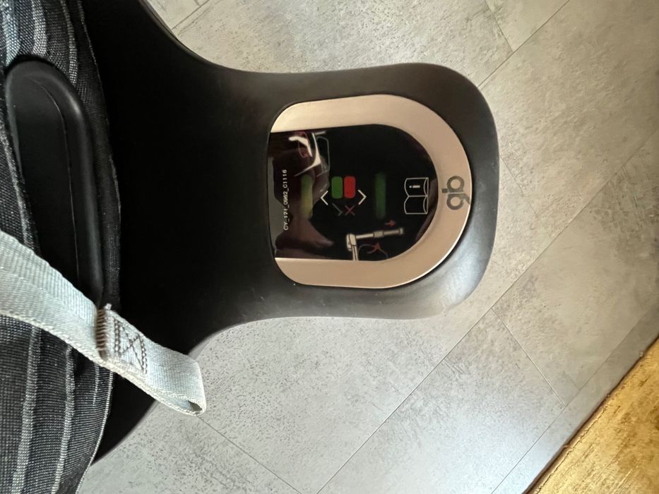 Fotelik obrotowy GB Vaya i-Size linia Platinum z isofix