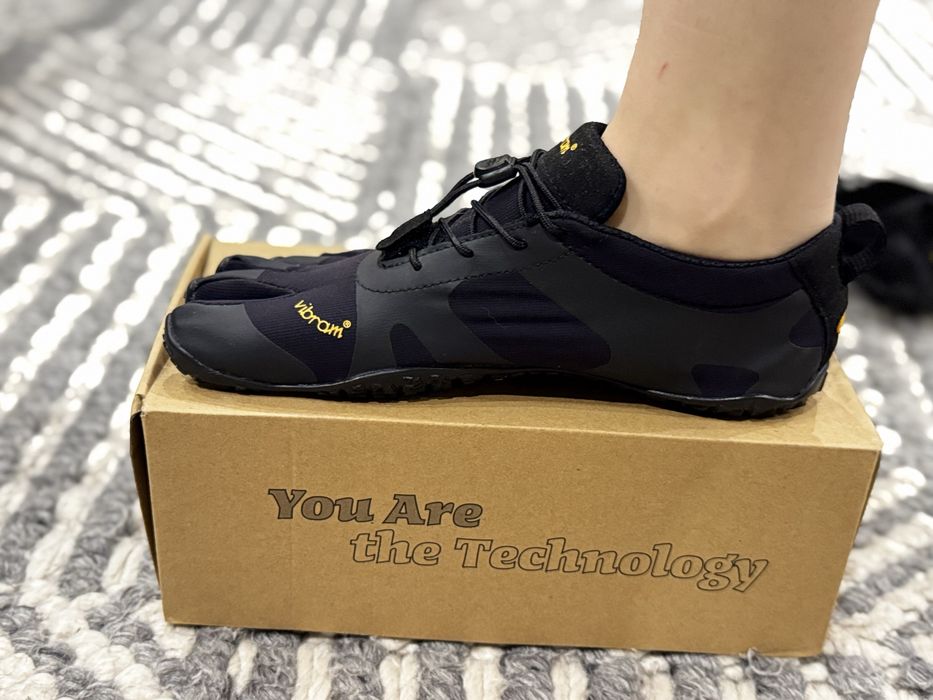 Черевики жіночі Vibram Fivefingers V-Alpha - black
