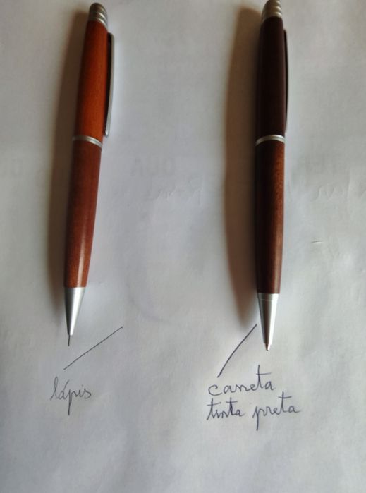 Canetas em madeira: caneta e lápis
