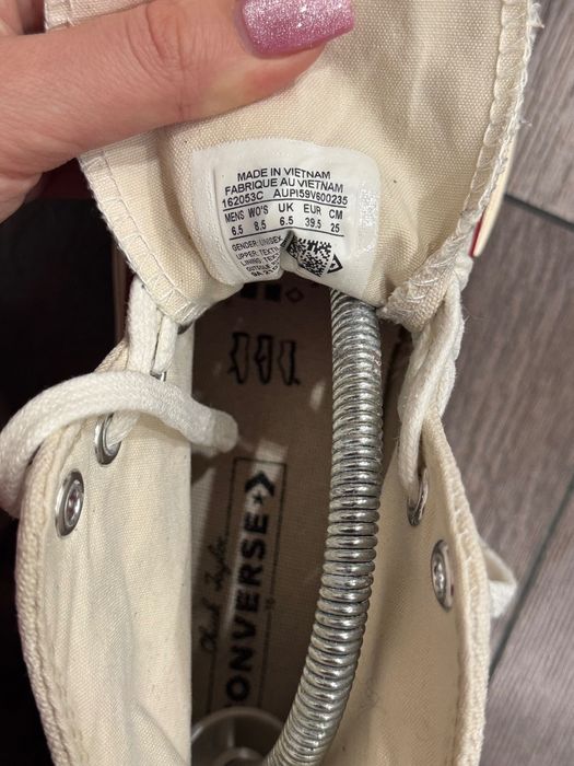 Жіночі кросівки converse