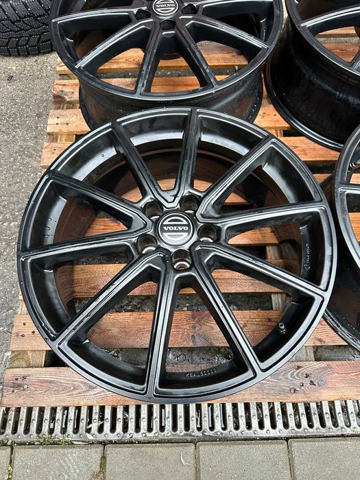 5x108 8j x 19" et42 Volvo Ford komplet alufelgi