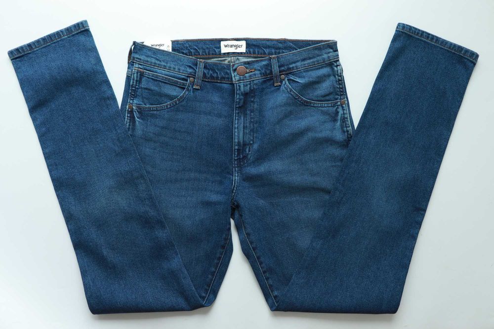 WRANGLER LARSTON 812 W33 L36 męskie spodnie jeansy slim tapered nowe