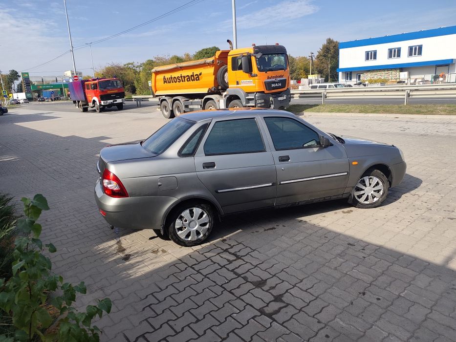 Продам авто Пріора газ бензин
