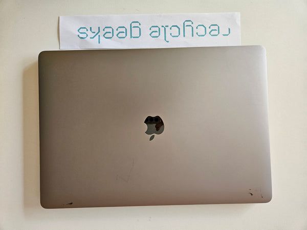 Apple Macbook Pro A2141 i9 64GB RAM DDR4 1TB SSD Bateria Excelente