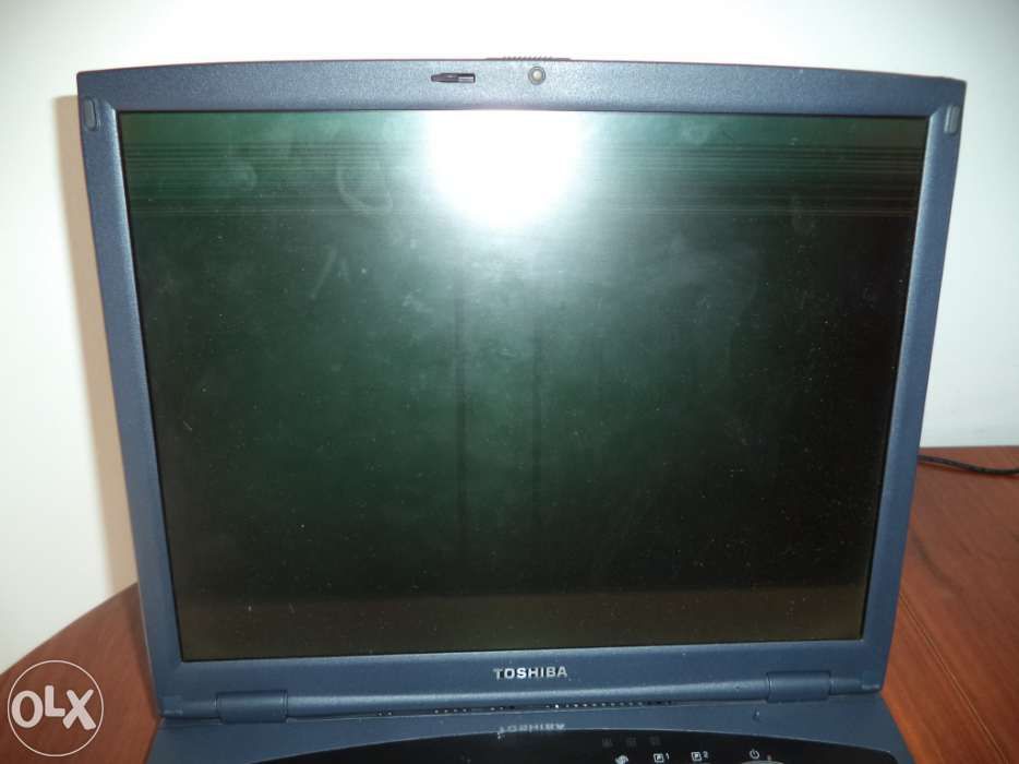 Portátil Toshiba Satellite antigo