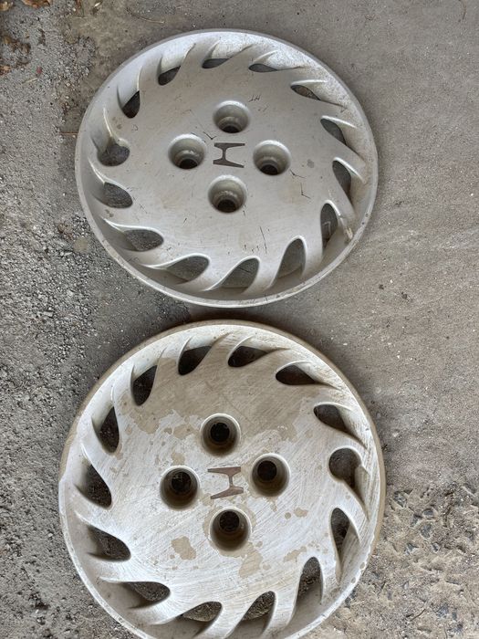 Колпаки для автомобиля R-13