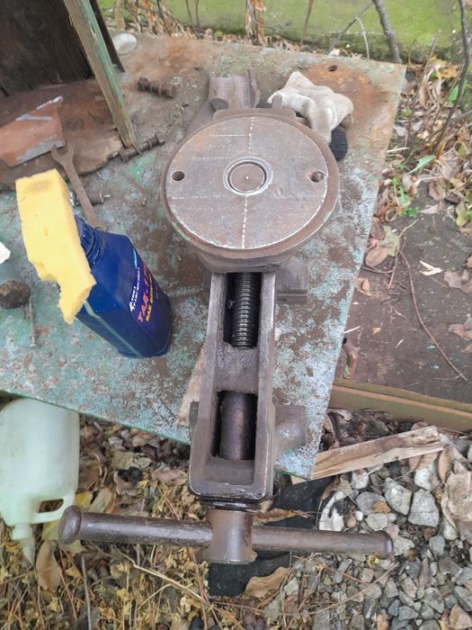 Тиски ссср. Стамеска ссср.