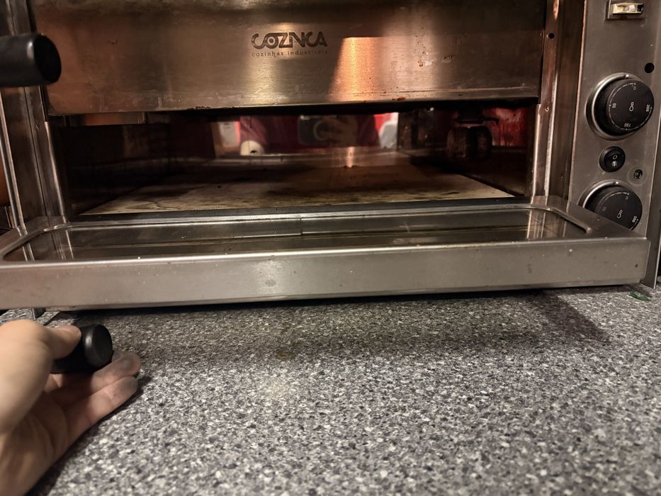 Forno para pizza industrial (pequeno)