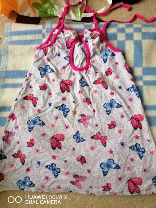 Літні сукні на короткий рукав