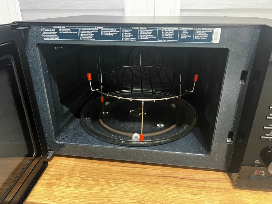 Kuchenka mikrofala SAMSUNG MC28M6055CK angielska wtyczka