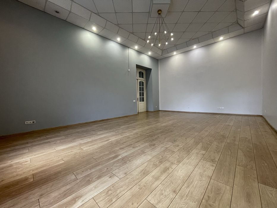 Оренда / Офіс / 3 поверх / 112 кв.м.