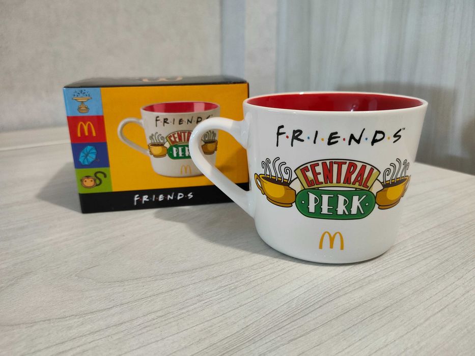 Фігурки та Чашки McDonald's Friends / Макдональдс Друзі