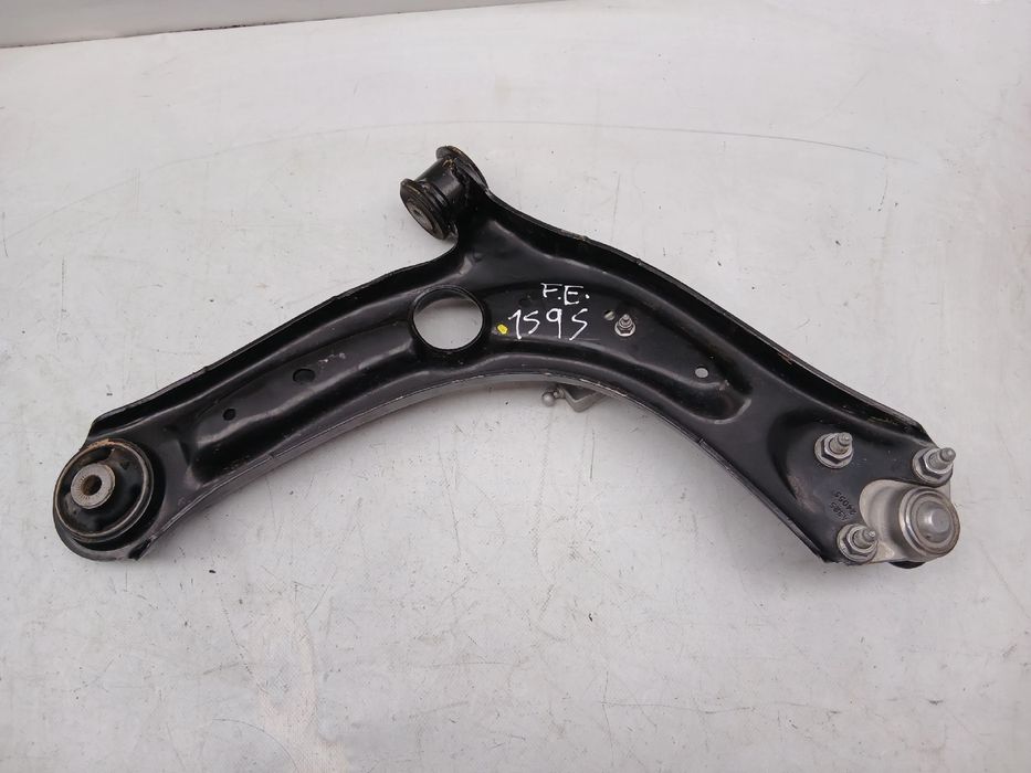 Braço de suspensão frente esquerdo AUDI Q3 (F3B)