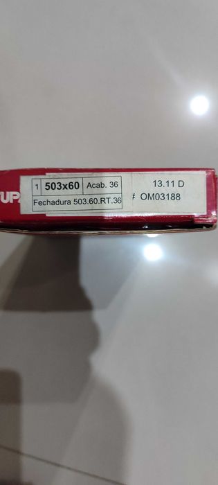 TUPAI: Dobradiças + Puxador par + Fechadura