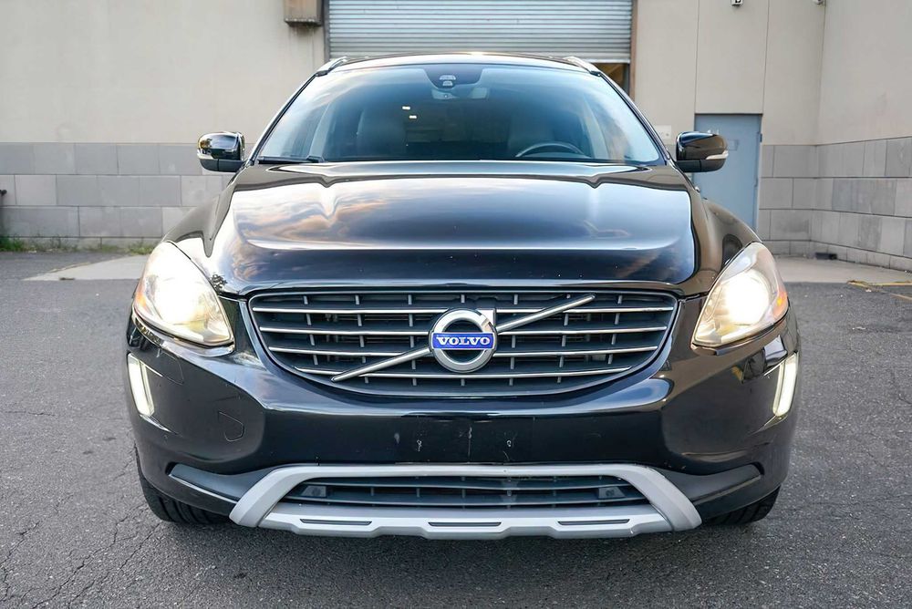 Volvo XC60      2016