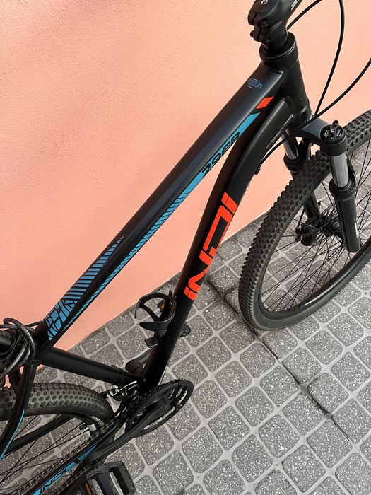 Bicicleta BTT Roda 29" - COMO NOVA