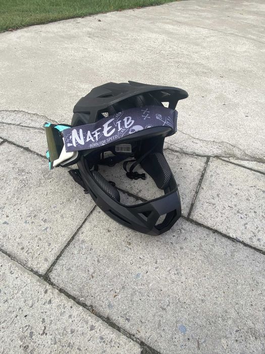 Kask Rowerowy(Na hulajnogę)