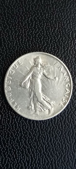 Срібні монети Франції  50с,1ф,2ф