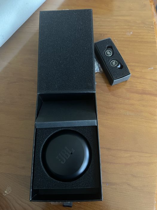Auriculares JBL Bluetooth JBL Free X - preto