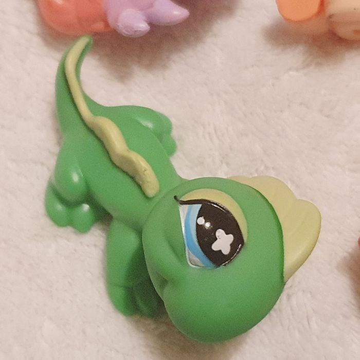Littlest Pet Shop Assorted 100% Authentic (For Sale or Trade)64551066859905124