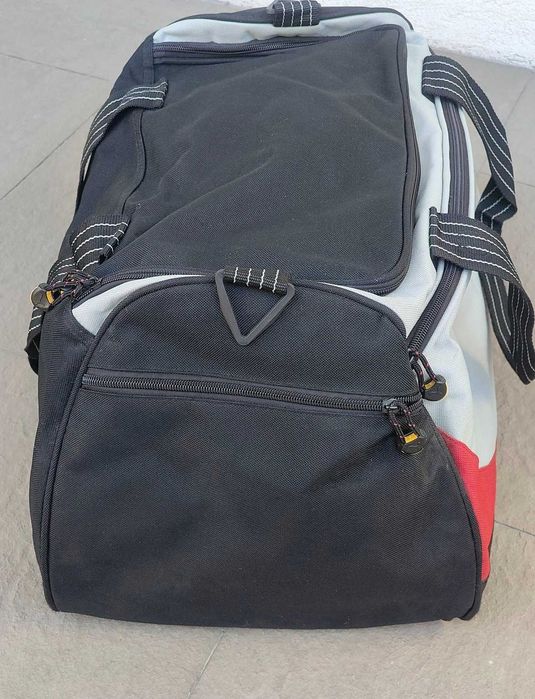 Saco transporte viagem marca Puma