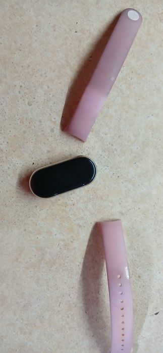 Mi band 8 . Під ремонт. Бистро сідає