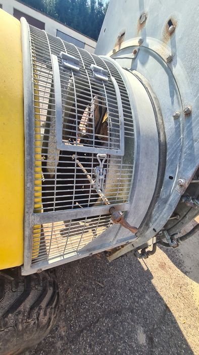 Opryskiwacz sadowniczy 1000l 2 śmigła elektrozawory kolumna mocny