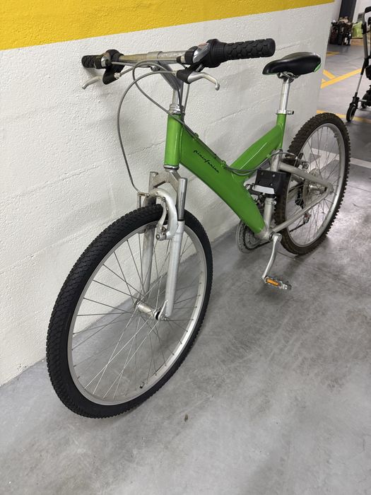 Bicicleta com cadeira de criança