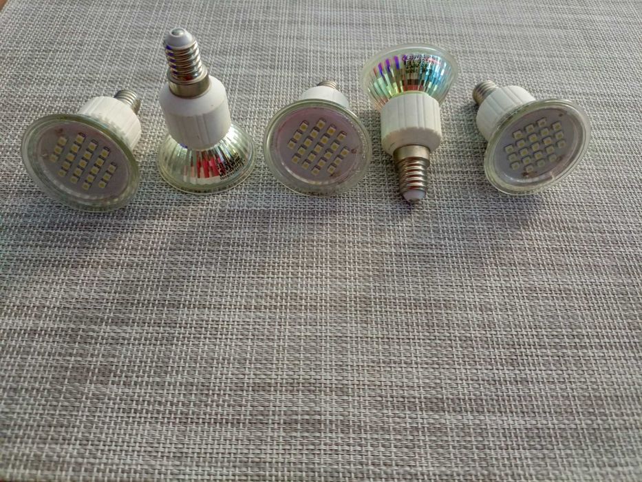 Żarówki LED E14 21 LED