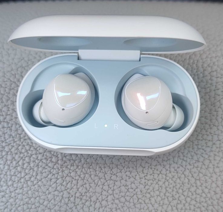 Samsung Earbuds Auriculares