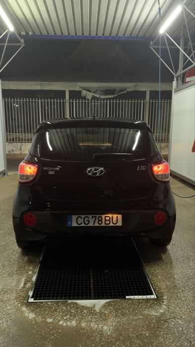 Hyundai i10 1.2 Comfort – 2017 – Full Extras – Excelente Estado