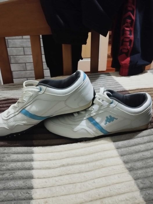 Продам Кросівки Kappa
