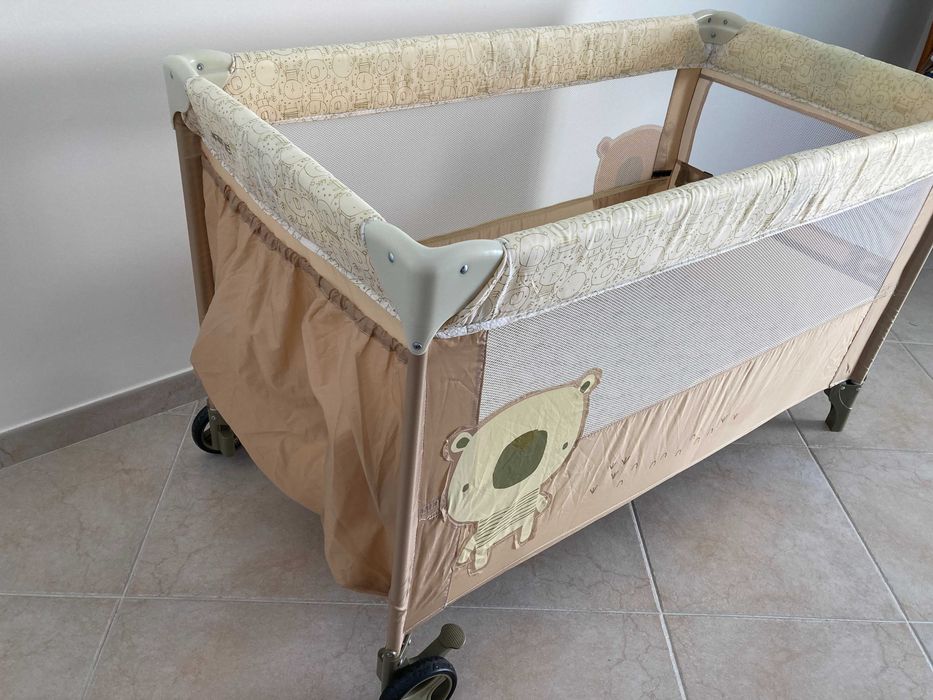 Cama Viagem Jané ótimo estado, com colchão suplementar, muito compacto