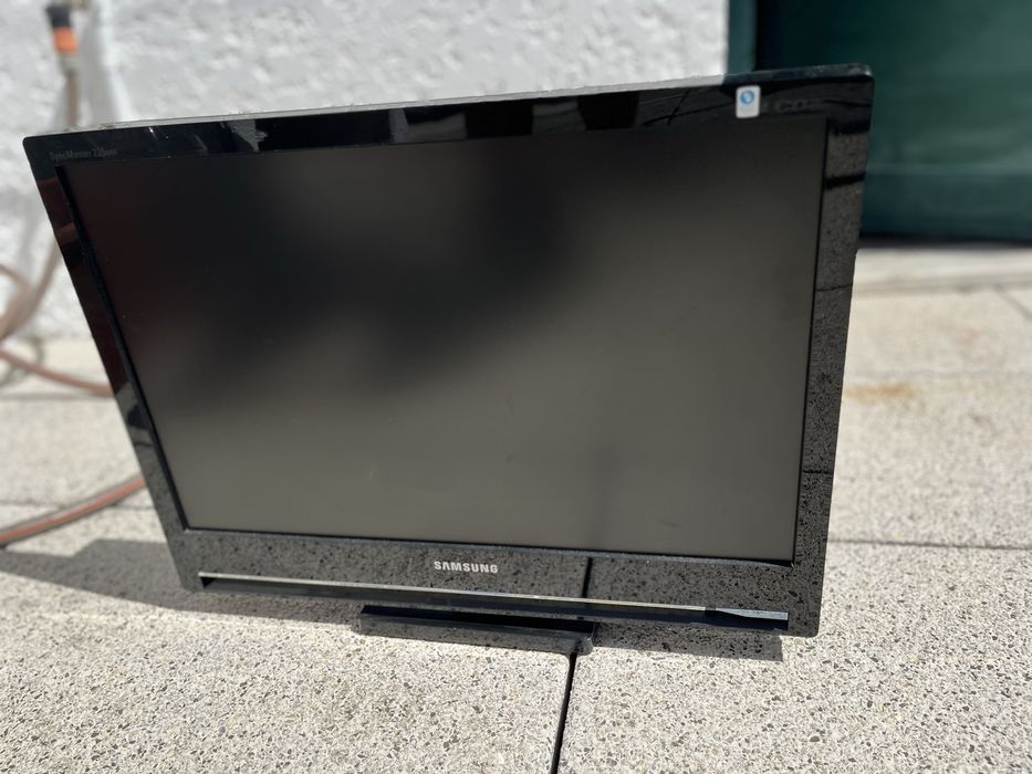 Televisao/monitor  samsung que funciona, completamente novo samsung syncmaster 225MW de 22 pulgadas