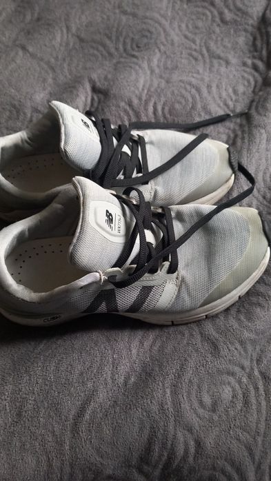 Adidasy damskie New Balance 37