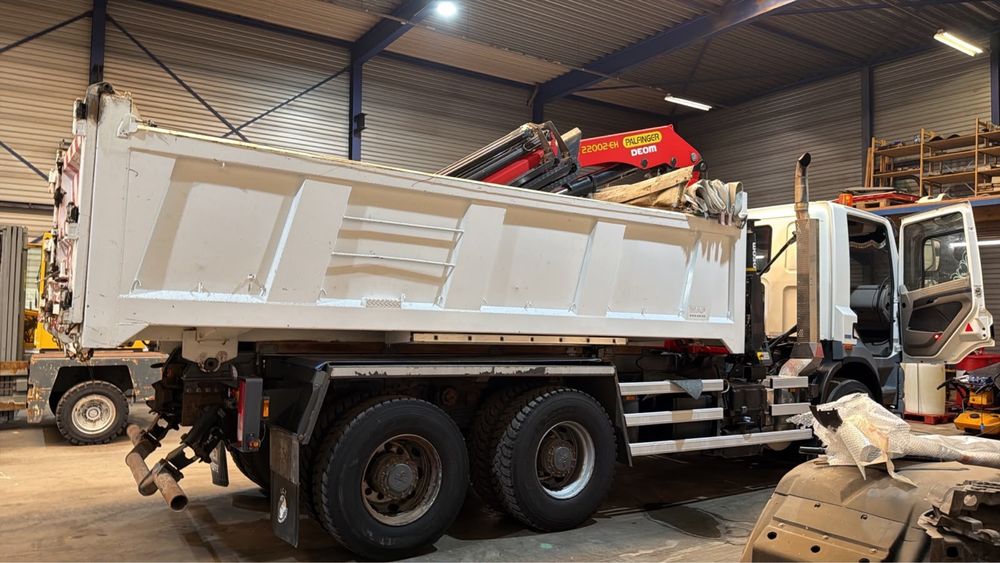 Daf 85/510 6x4 com grua e bascula