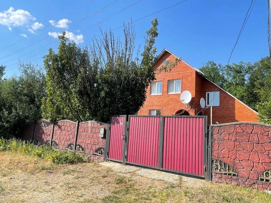 Продам 2х этажный дом на границе Южного и Буды 243 м2