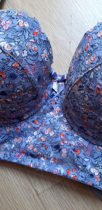 Biustonosz gorsetowy H&M rozm. 75C