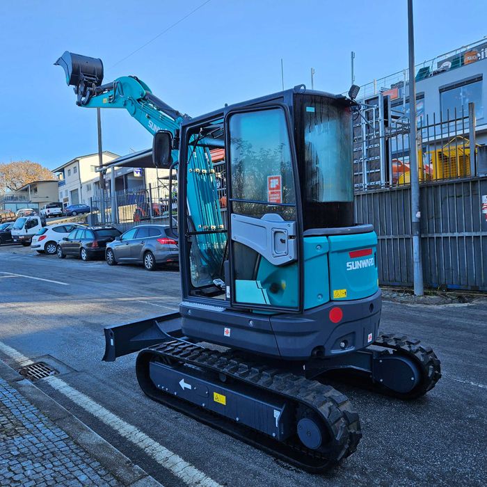 Giratória Usada SUNWARD SWE 35UF
