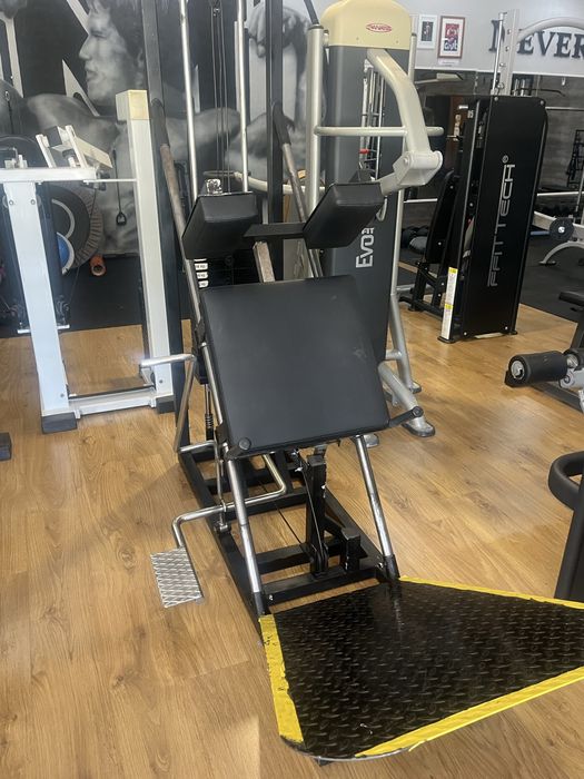 Maquina hack de pliacas com rolamentos.