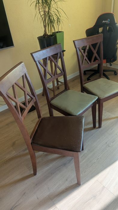 Продам три стула (дерево)