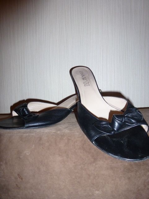 Klapki ,buty LASOCKI 41 skóra czarne