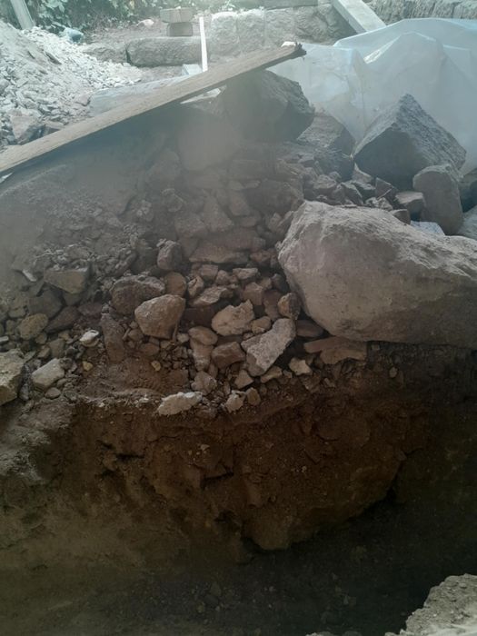 Faço cargas e descargas de entulho