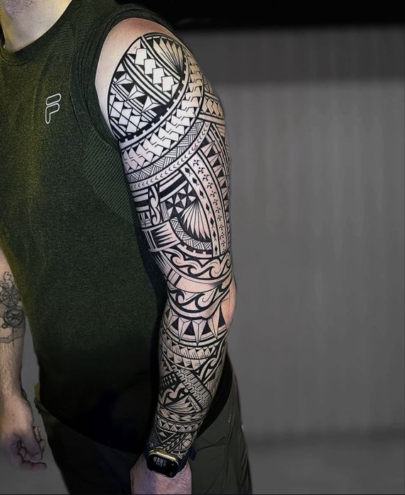 Tattoo realismo & fines lines