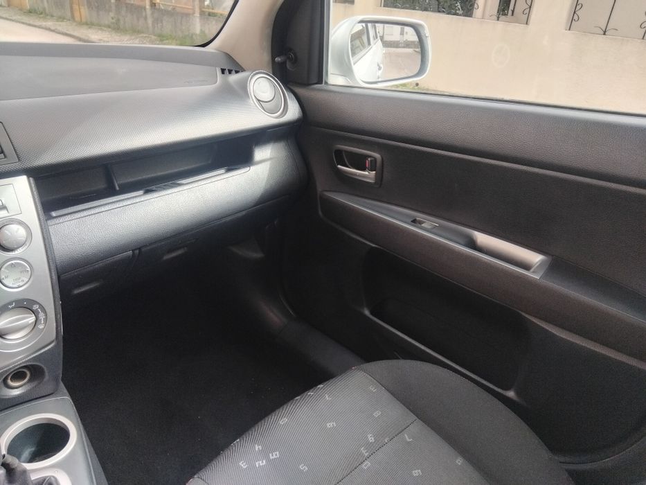 Mazda 2
2007 
Motor 1.4 diesel 
5 lugares