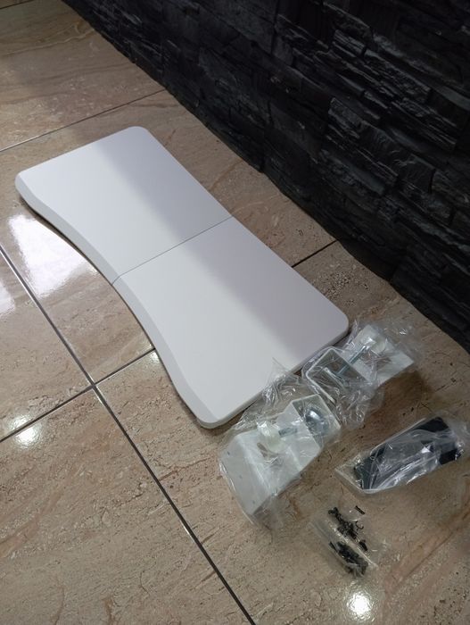 Półka na klawiaturę pod biurko