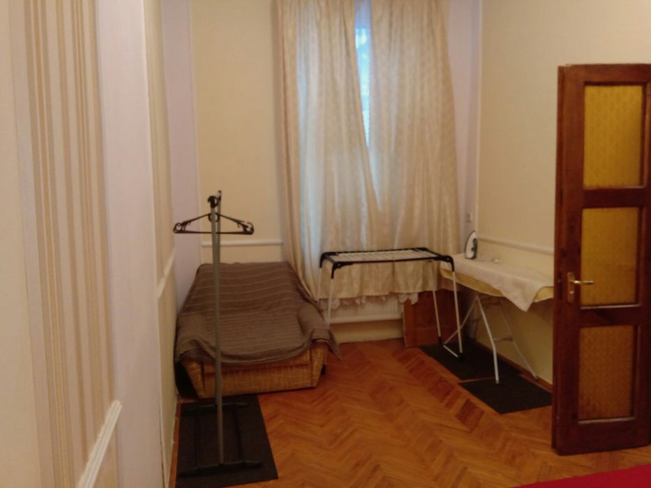 2х кім. кв. пр. Чорновола ( центр, Оперний театр, площа Ринок )